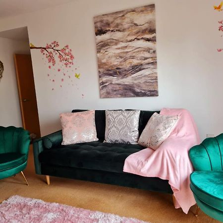 Emerald Blossom-Central Warrington, Luxurious Yet Homely, Wifi, Secure Parking Warrington (Cheshire) Exterior foto