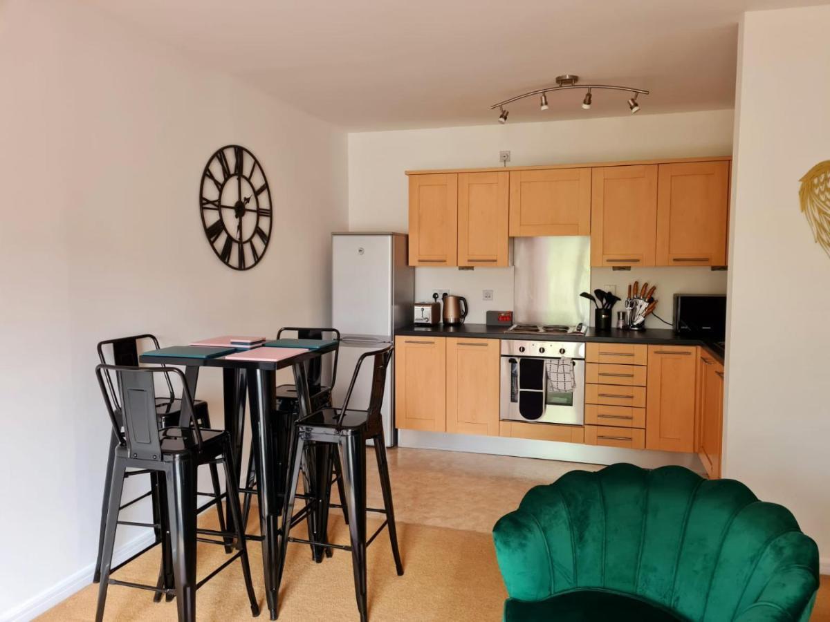 Emerald Blossom-Central Warrington, Luxurious Yet Homely, Wifi, Secure Parking Warrington (Cheshire) Exterior foto