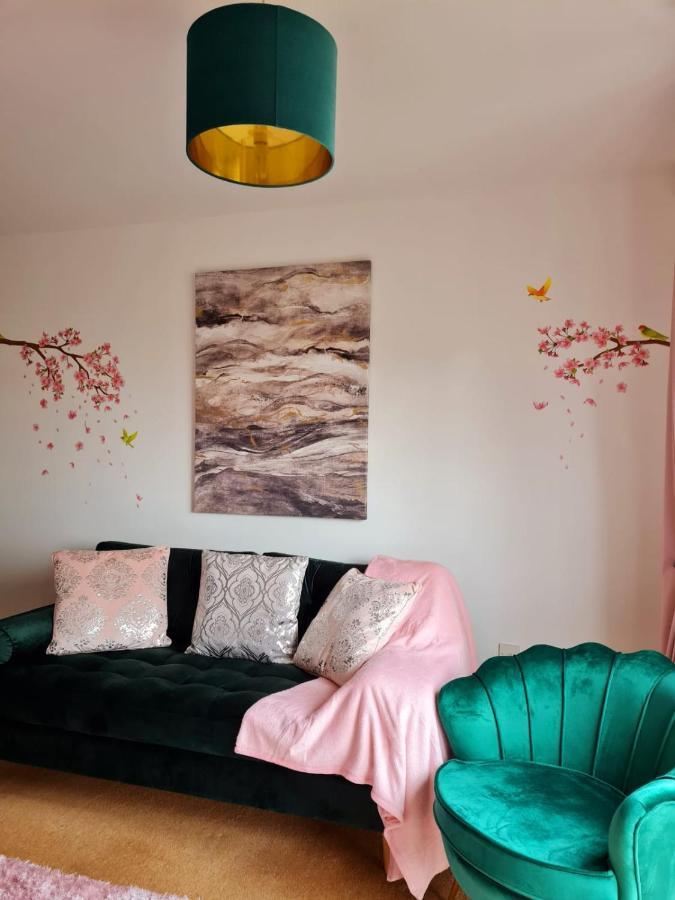 Emerald Blossom-Central Warrington, Luxurious Yet Homely, Wifi, Secure Parking Warrington (Cheshire) Exterior foto